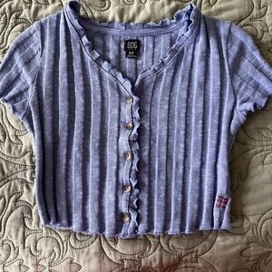 Urban Outfitters BDG cropped shirt size small in periwinkle